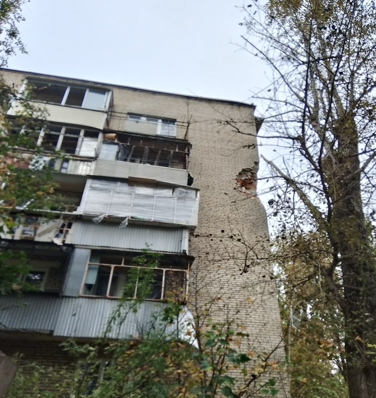 Квартира в Истре после падения БПЛА — фото из заключения